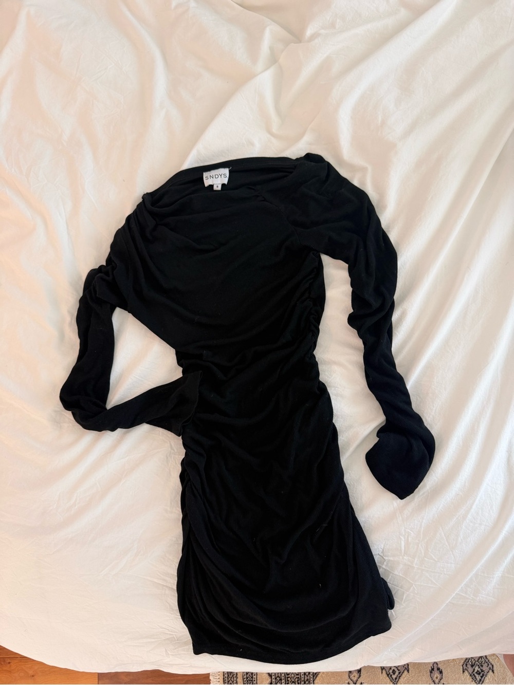 SNDYS Black Ruched Long-Sleeve Women's Dress